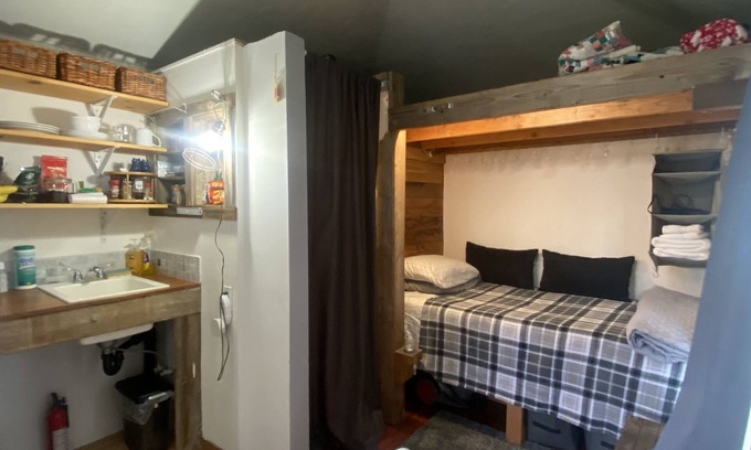 Carnation Apartment | Old Town Tiny Studio Cottage near Pacific University and Wine Country
