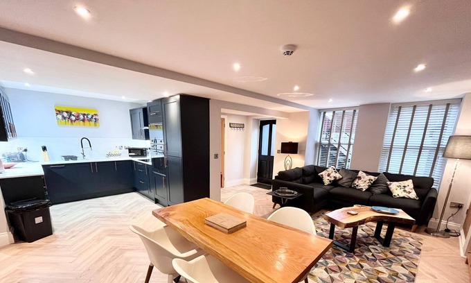 Cromer Apartment | Oliva Verde