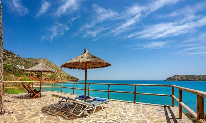 Plaka Cottage | OLONDI: Spacy 1 Studio Plaka Beach Cottage