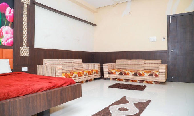 Malkapur Hotel | Omkar Resort and Lawn