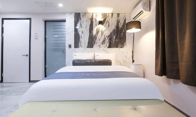 Bupyeong Hotel | ON & OFF HOTEL