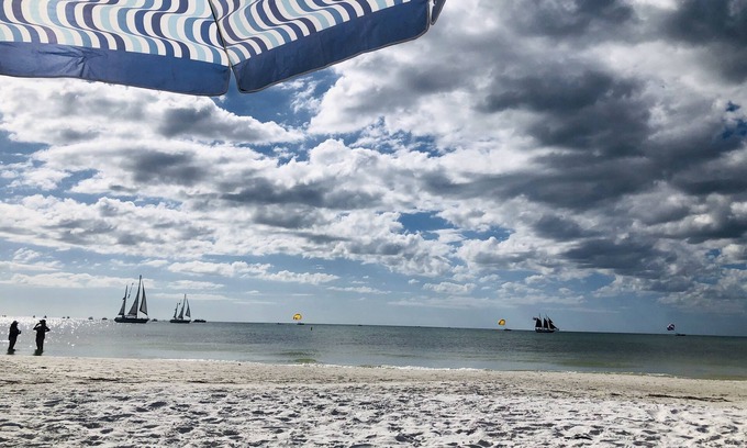 Belle Vista Apartment | On the Beach - Cozy Ground Floor Family Retreat, Patio, Yard, Beach Access