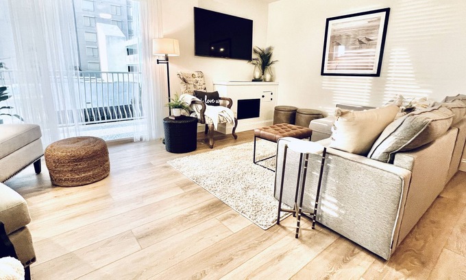 Crescent Beach Condo | ON the Beach! Fully Updated Condo with Beach/River Views- Longer Stay Discounts