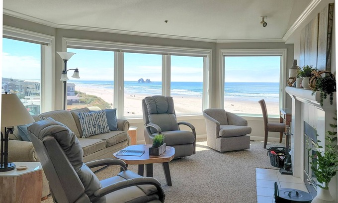 Rockaway Beach Condo | ON the beach in Rockaway with panoramic views!