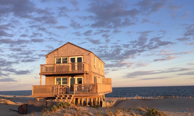 Smith Point Cottage | On The Beach - Smith Point In Madaket