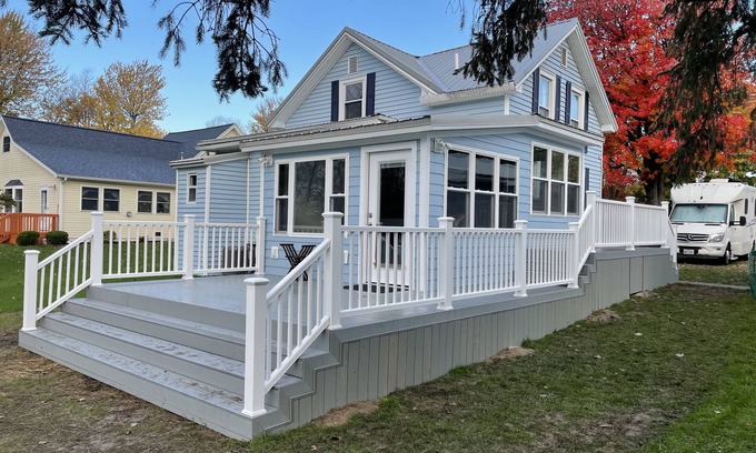 Dexter House | On the Black River - close to awesome fishing!