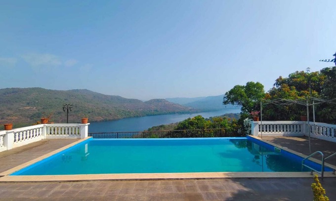 Anjanvel Hotel | On The High Ground Tourism Point