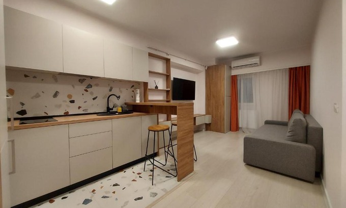 Old Town Apartment | On the wave