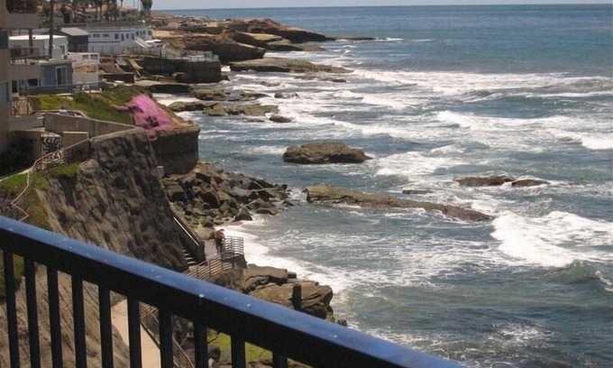 Ocean Beach Condo | On Top of Sunset Cliffs