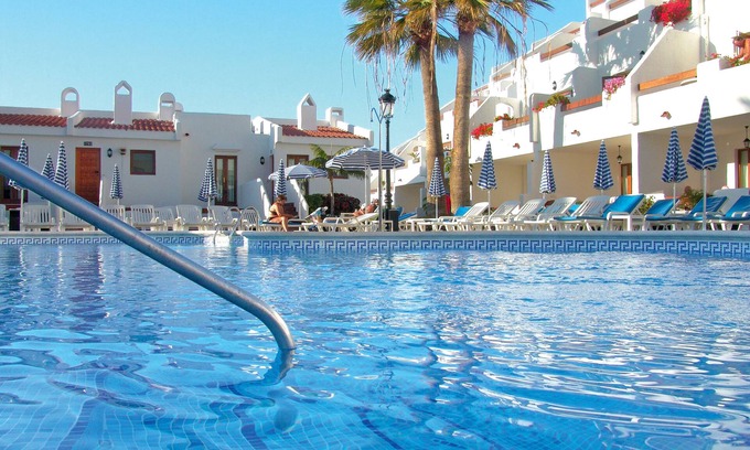 Los Cristianos Apartment | Ona Beverly Hills Suites