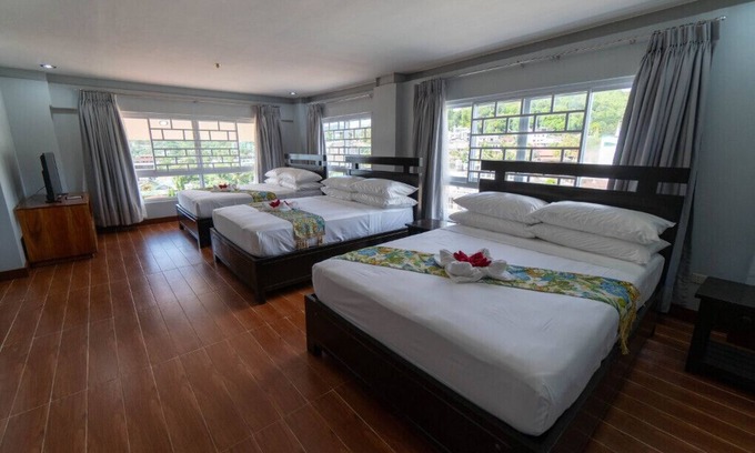 Coron Town Proper Hotel | One Averee Bay Hotel