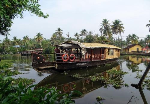 Kumarakom House | One Bed Room Houseboat