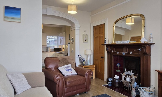 Carrickfergus Apartment | One-Bedroom Apartment 1 Ships Ahoy