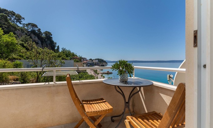 Drasnice Apartment | One bedroom apartment near beach Drašnice, Makarska (A-2670-d)