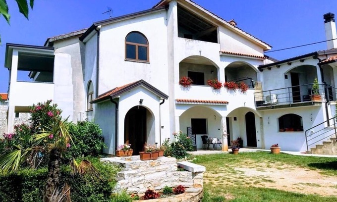 Valica Apartment | One bedroom apartment with terrace Sosi, Umag (A-16184-a)