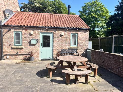Barmston House | One bedroom barn with free parking