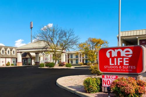 Evansville Hotel | One life studio and suites