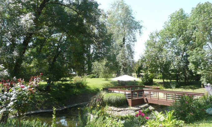 Berthenay Apartment | One-roomed flat Clos des bergeons