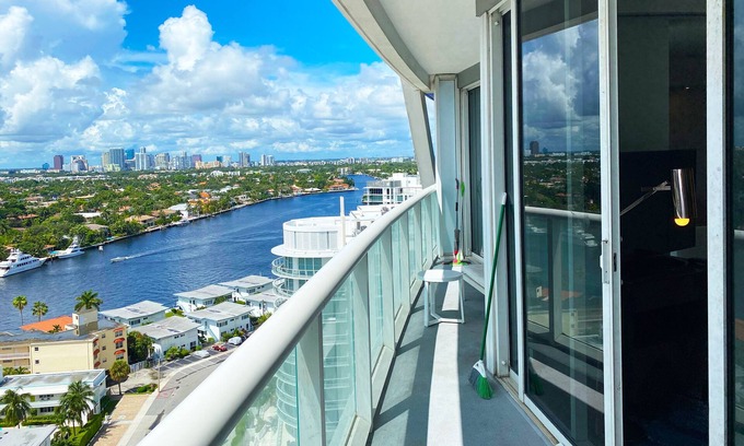 Central Beach Apartment | OneLuxStay at W Residences