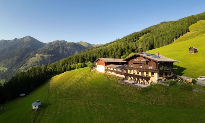 Bad Gastein Apartment | Only a few kilometers uphill, secluded from Bad Gastein lies the Appartementh