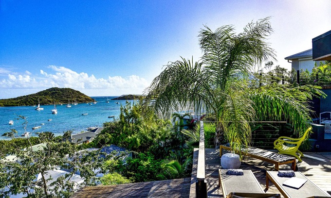 Cul de Sac Villa | OOF architect-designed villa, unique in SXM. Overlooking the sea and Pinel Islet