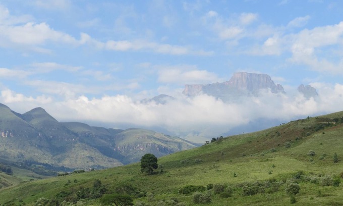 Cathkin Park Apartment | Orchard Manor Unit 1