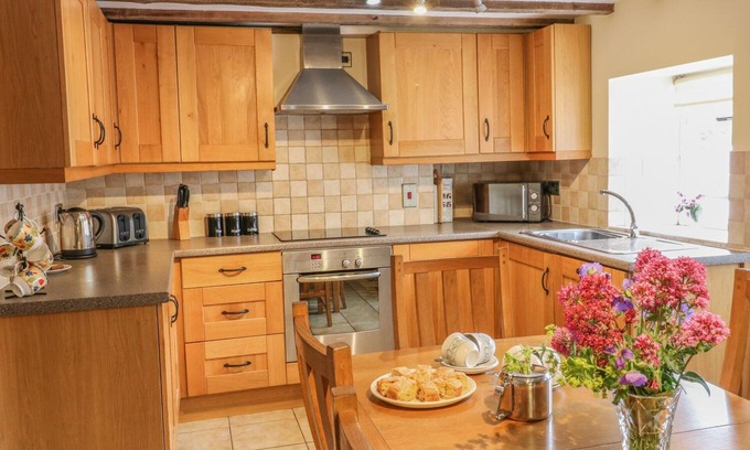 Parwich Cottage | Orchard View