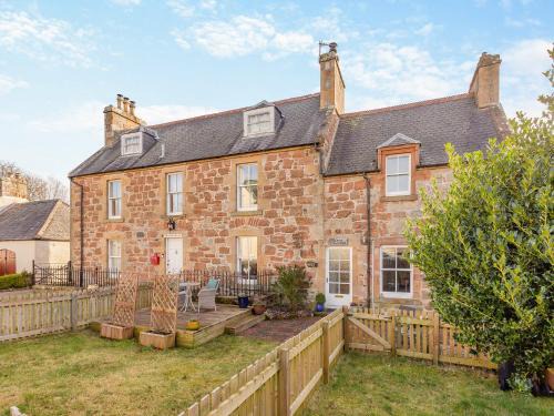 Invergordon House | Ord Cottage