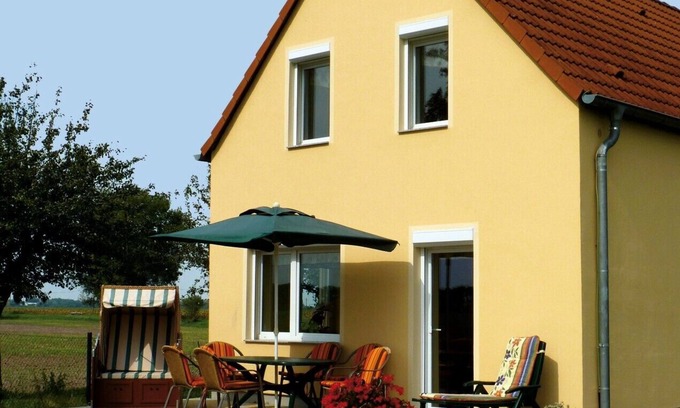 Letschin House | Ortwig: comfortable holiday home in a quiet, typical single location