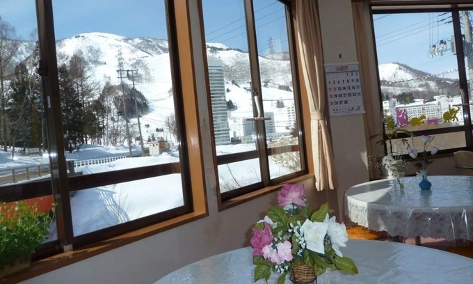 Yuzawa House | Ouji Penshon Naeba