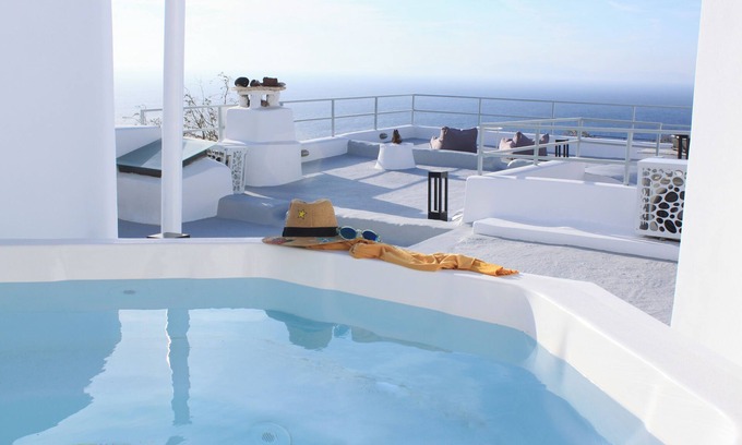 Oia House | OUTOPOIA