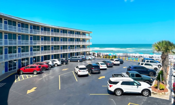 Ormond Beach Apartment | Outrigger Beach Club