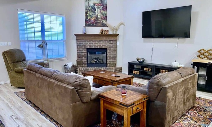 North Overton House | Overton Opulence - 3BR 3BA - Close to Tech
