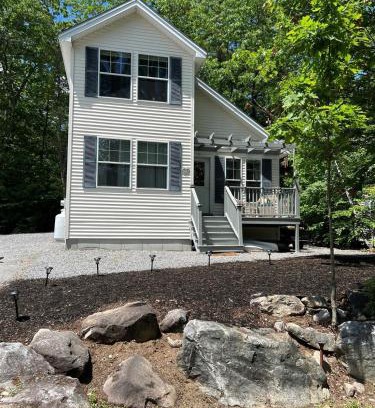 South Casco House | OWLS NEST-LIMIT 6 home