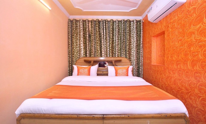 Sector 45 Hotel | OYO 10384 Hotel Rajesh Palace