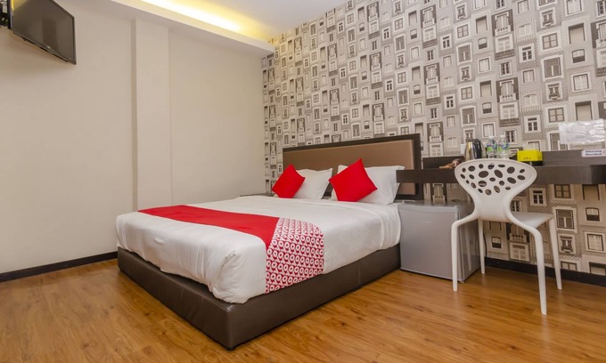 Kluang Hotel | OYO 1214 Oro Hotel
