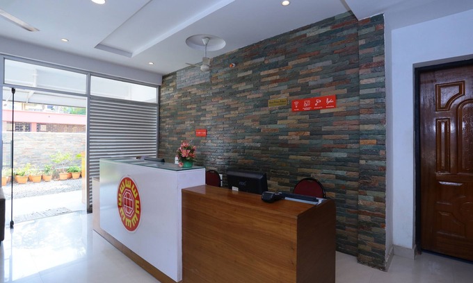 Palayam Hotel | OYO Flagship 16910 Hotel Prince Palace
