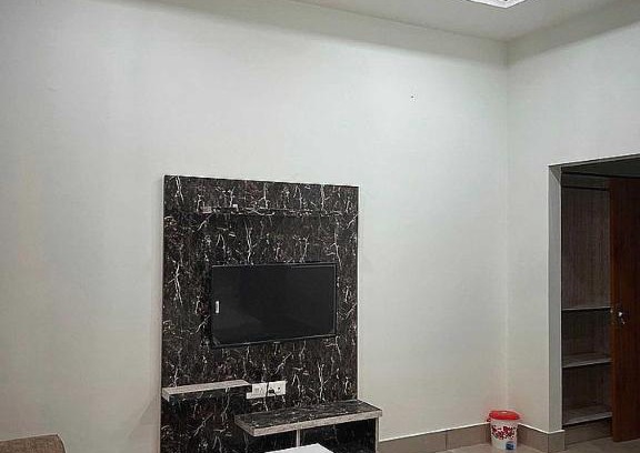 Bhiwani Hotel | OYO Flagship 91699 R S Hotel
