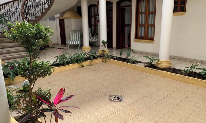 Xalapa Hotel | OYO Hotel Real De Cortés