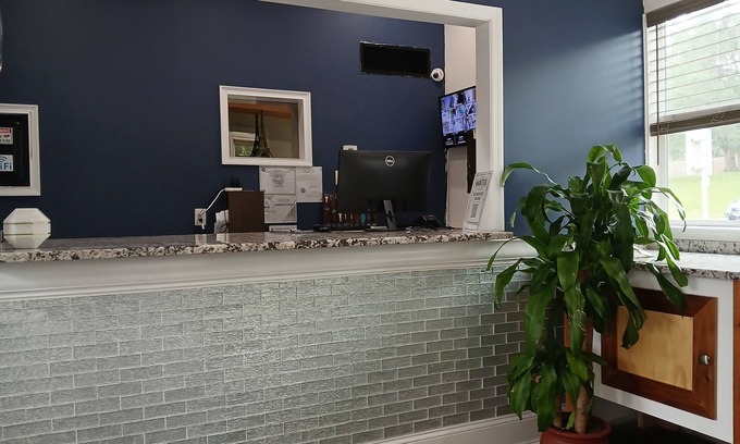 Governor's Walk Hotel | OYO Hotel Tallahassee Downtown