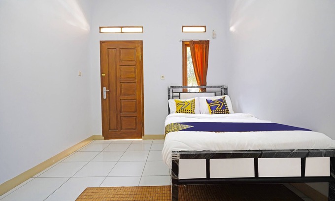 Cihanjuang 1 Hotel | OYO Life 91469 Pondok Pelita