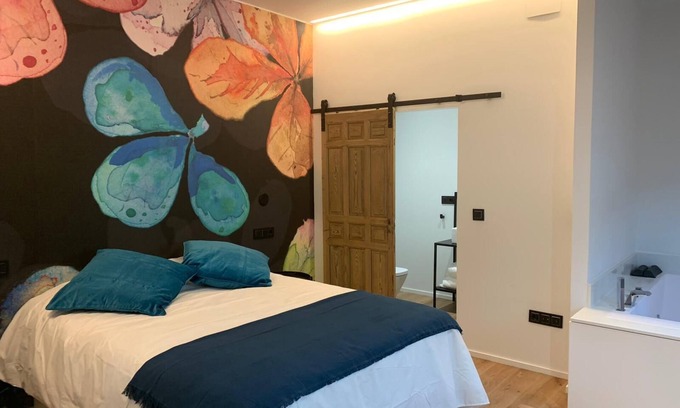 Melida Apartment | Párpados, house with jacuzzi for two people next to Peñafiel