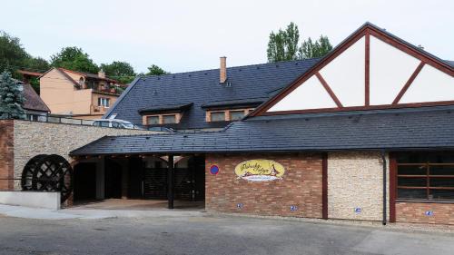 Marianka House | Pútnický mlyn