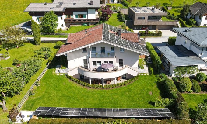 Bruck an der Grossglocknerstrasse Apartment | Panorama Apartments Bruck by All in One Apartments