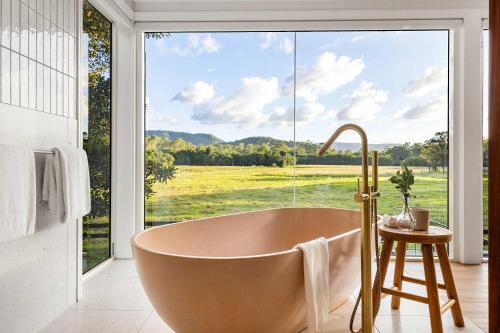 Belli Park House | Paddock View Ranch In The Sunshine Coast Countryside