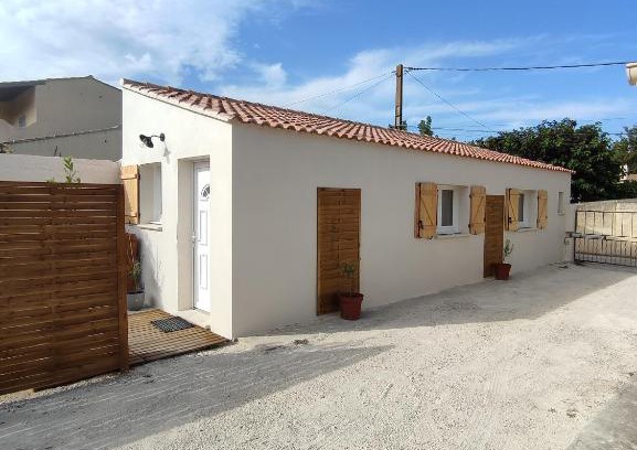 Entraigues-sur-la-Sorgue Apartment | Paisible maisonnette à Entraigues sur la Sorgue