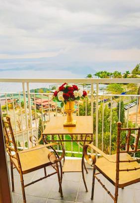 Tagaytay Resort | Palacio Taal view with balcony Tagaytay