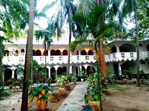 Uppuveli Resort | Palm Beach Resort by Yosha Guest