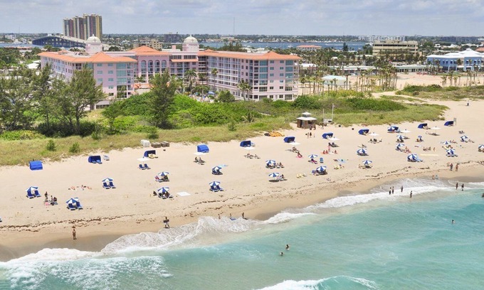 Singer Island Resort | Palm Beach Shores Resort Two Bedroom, Tropical Oceanfront Suite on Singer Island