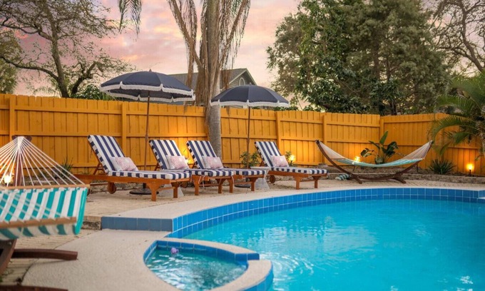 Palm Harbor House | Palm Harbor Resort |Theater Bowling Putt Putt Pool